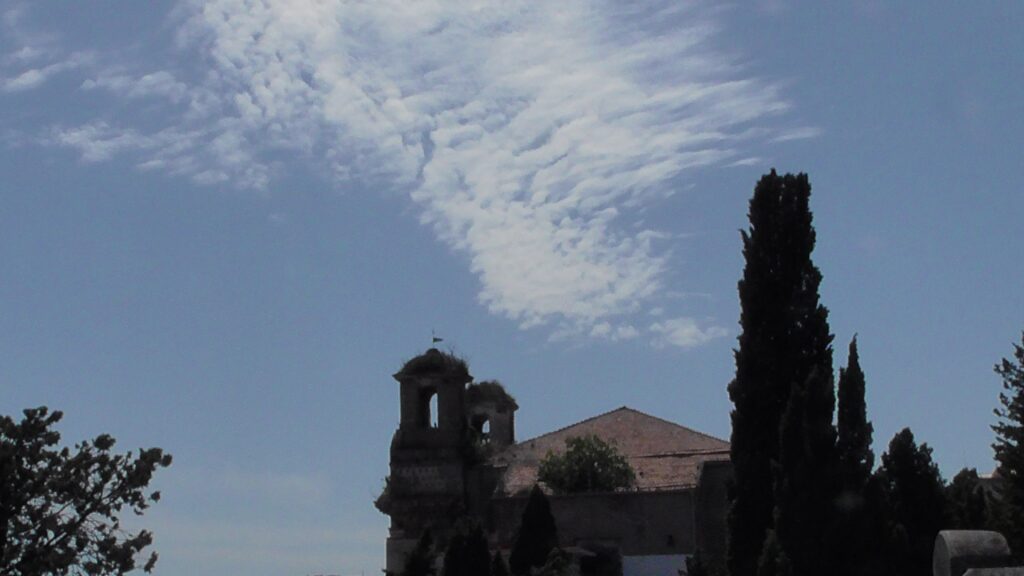 Immagine di un dettaglio di un borgo italiano. Phantasia significa impressione, apparenza, la prima risposta cognitiva fornita dalle percezioni sensoriali.