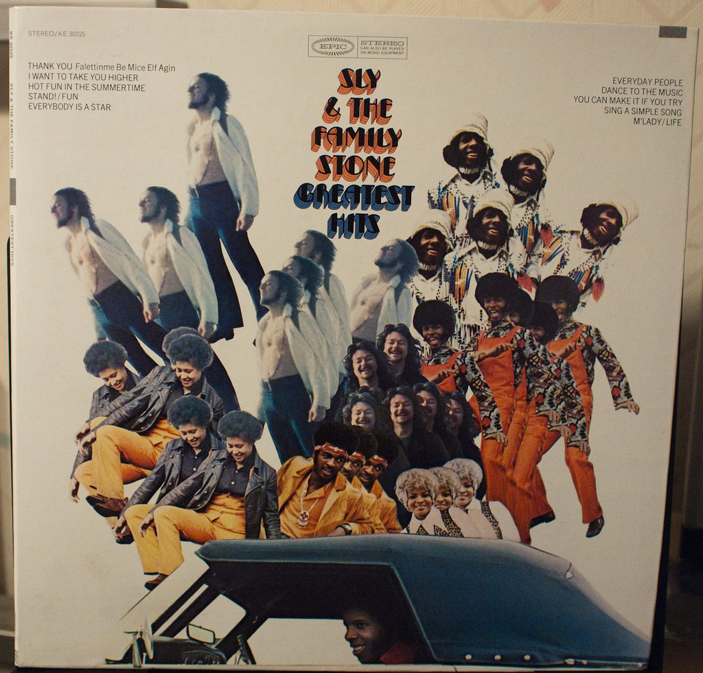 Immagine della copertina del disco di Sly & The Family Stone intitolato "Greatest Hits" ( “RSD 2011-12” by Mmm…Bacon! is licensed under CC BY-NC-ND 2.0).