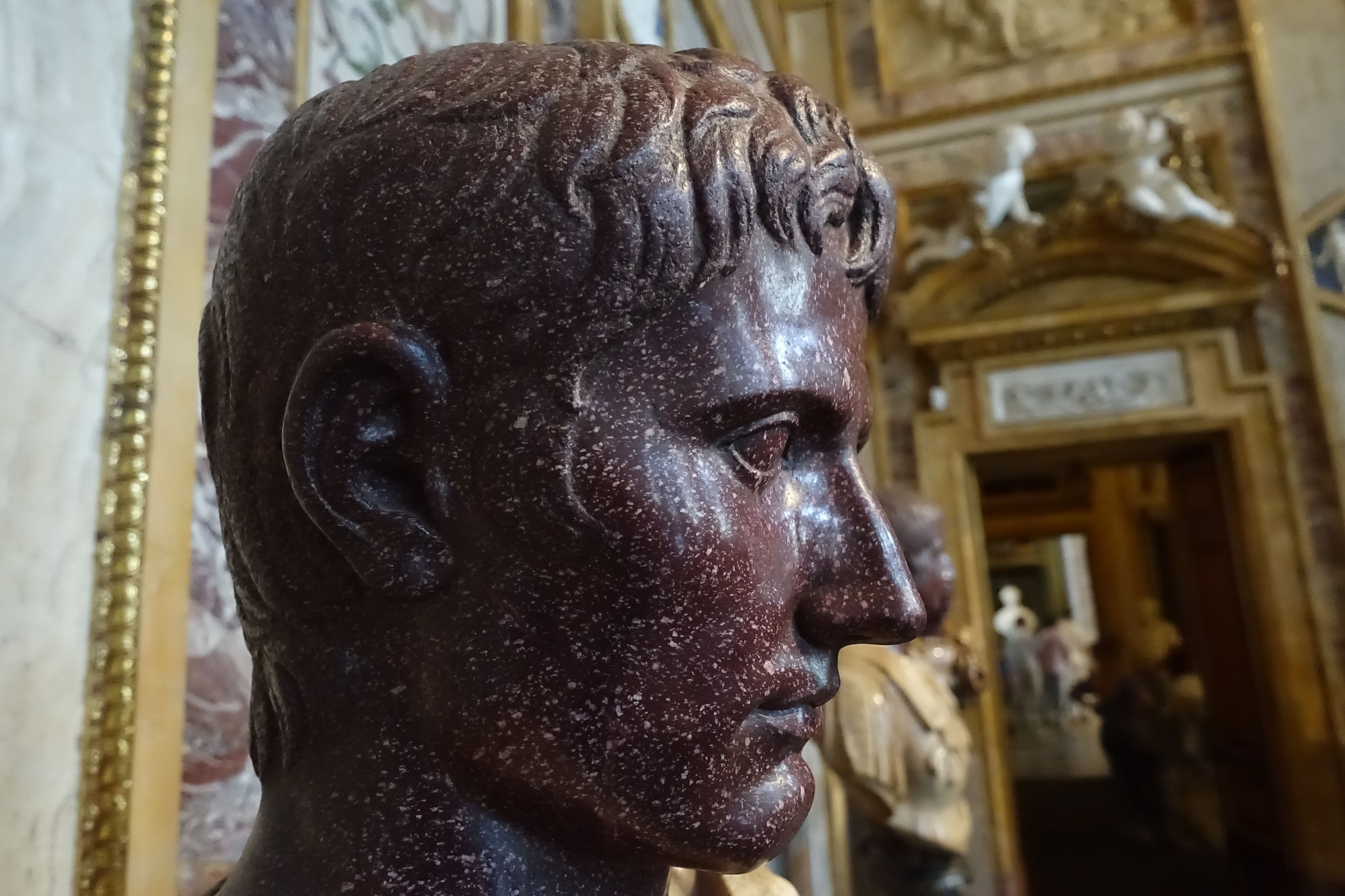 Ambito Romano - Ritratto di Augusto, profilo. (Galleria Borghese, Roma). Foto di Carlo de Blasio.